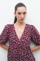 Vestido midi estampa floral bordo