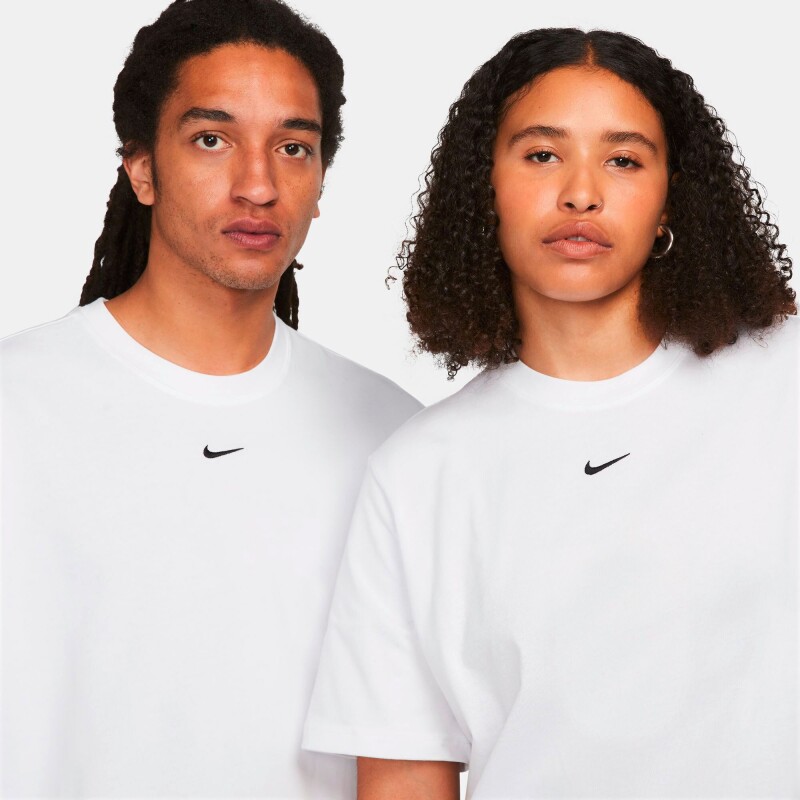 Remera Nike Sportswear Essential de Mujer Blanco