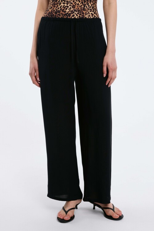 Pantalón Bach Negro