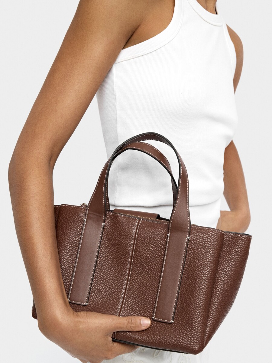 Bolso Tote Con Textura marron