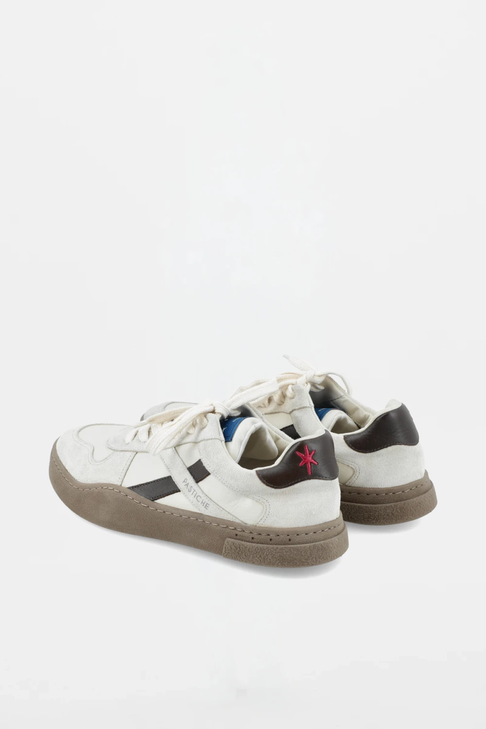 Sneaker Club 82 W26