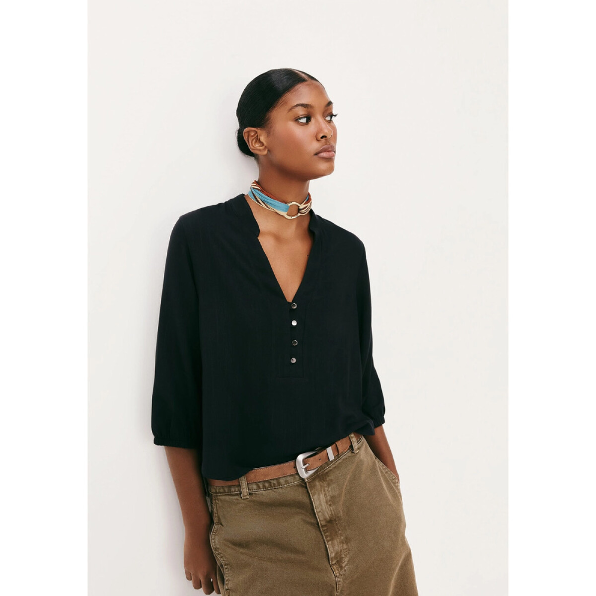 BLUSA FEM - PRETO ESCURO 