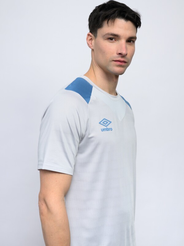 REMERA BOOST Umbro Hombre 05p