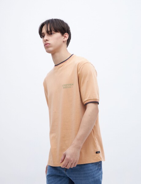 Remera Cairo Camel