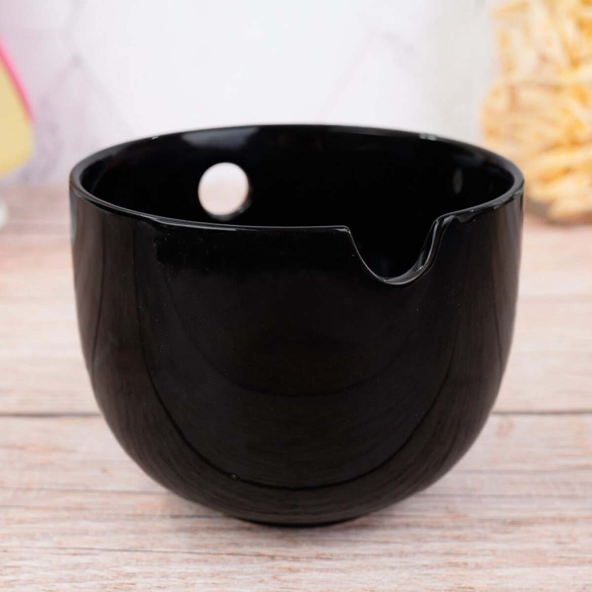 Bowl de ceramica con orificio para palitos 