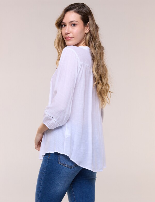 Blusa Con Alforzas En Delantero Y Botones BLANCO