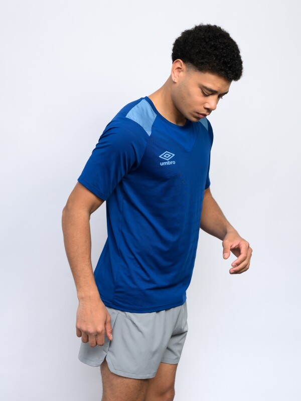 REMERA BOOST Umbro Hombre 01p