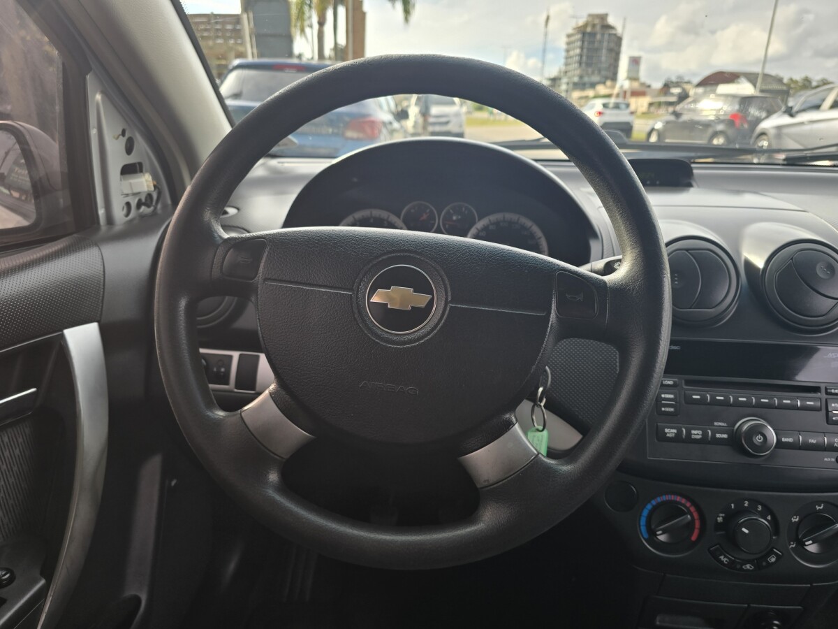 Chevrolet Aveo 1.6 LT Extra Full | Permuta / Financia Chevrolet Aveo 1.6 LT Extra Full | Permuta / Financia