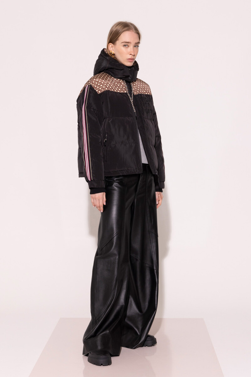 CAMPERA FLORA Negro