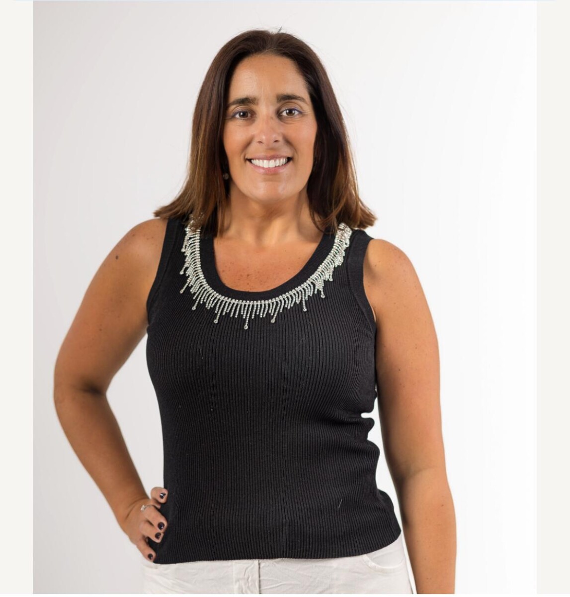 Musculosa de hilo con strass adaptable Made in italy 