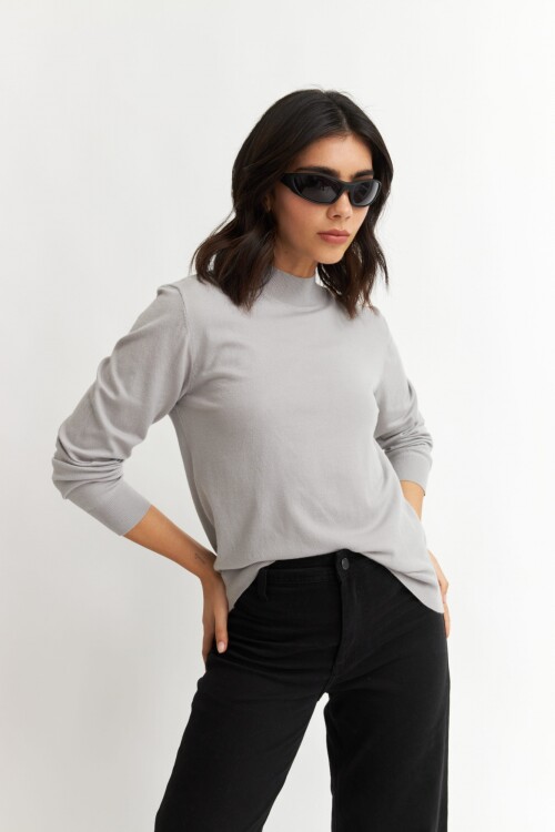 Sweater media polera con puños GRIS