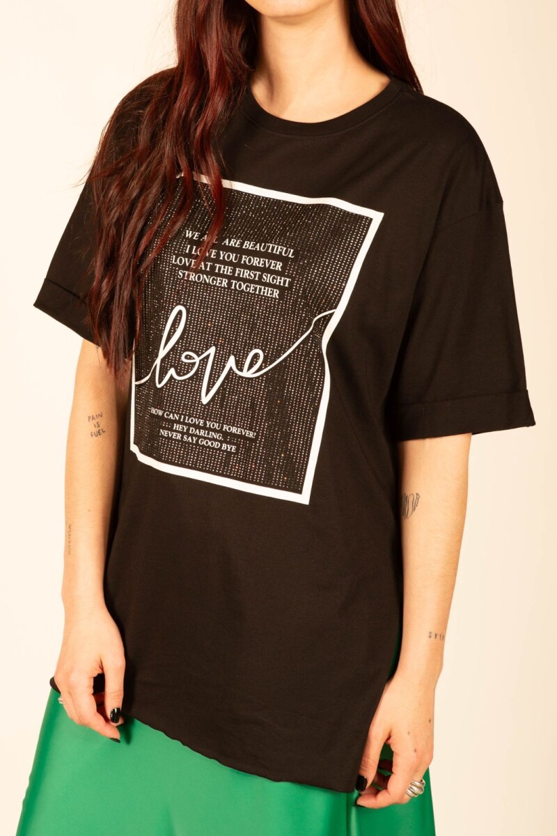 Remera love con strass Negro