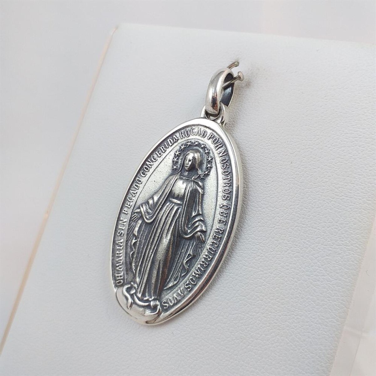 Medalla religiosa de plata 925, Virgen Milagrosa, medidas alto 39mm, ancho 24mm. 