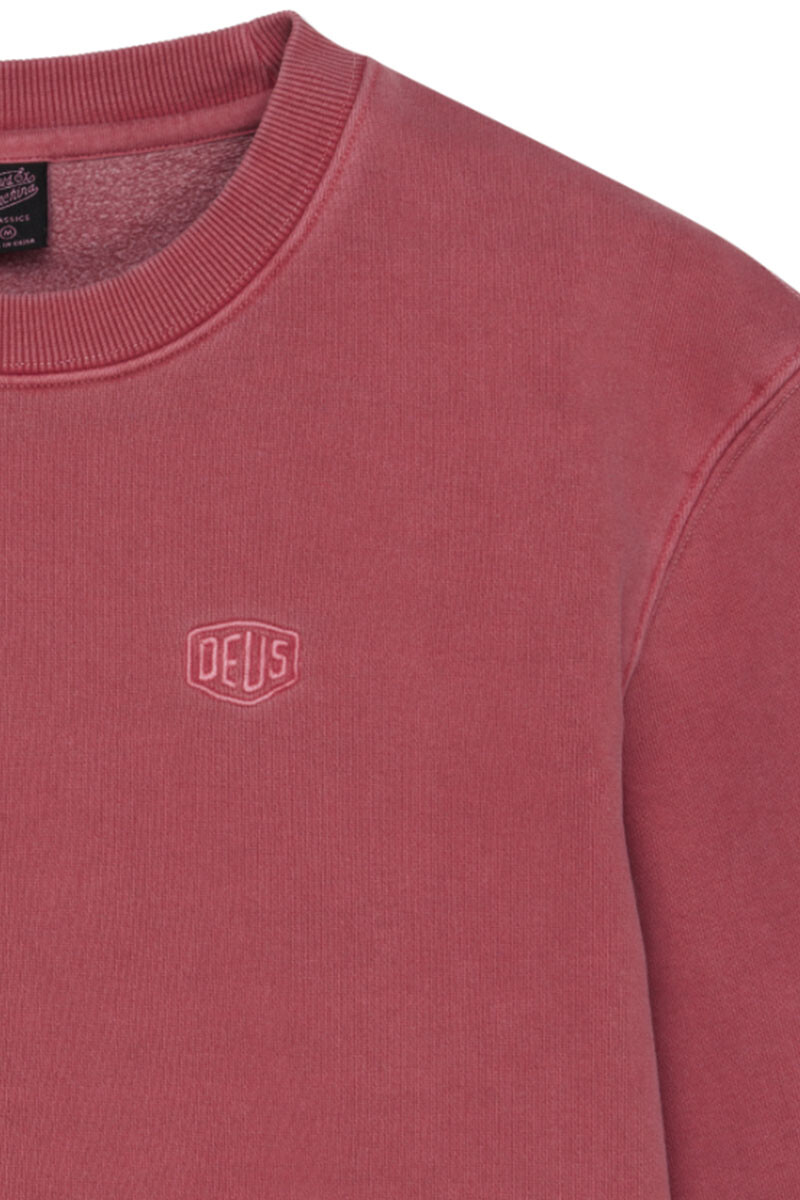 Shield Garment Dyed Crew Rojo