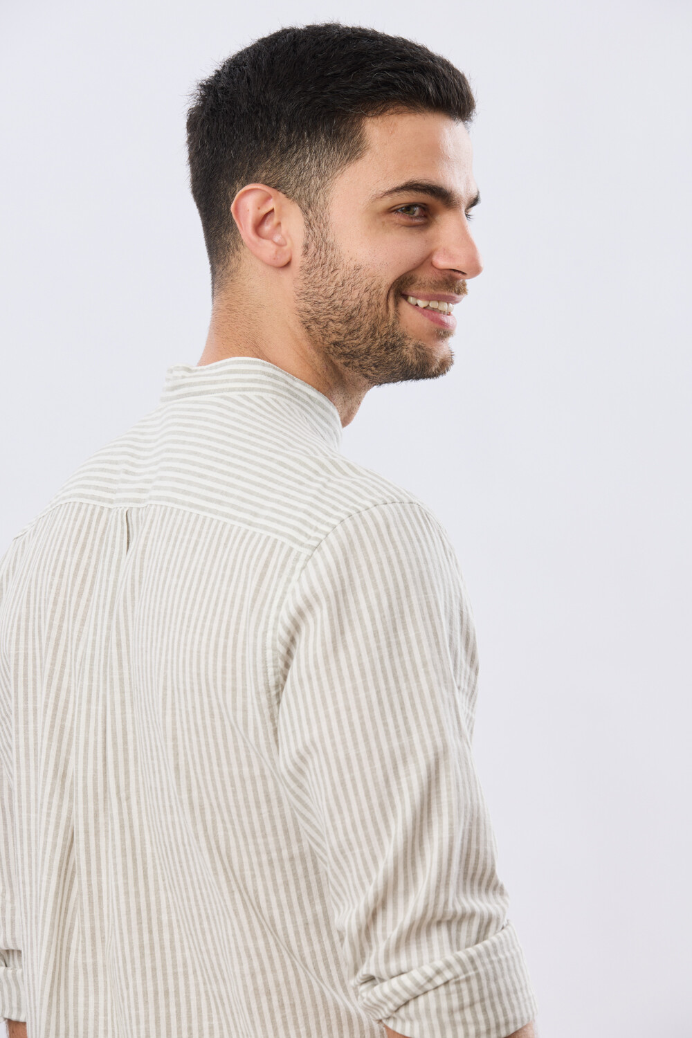 CAMISA RAYADA DE LINO CUELLO MAO Verde