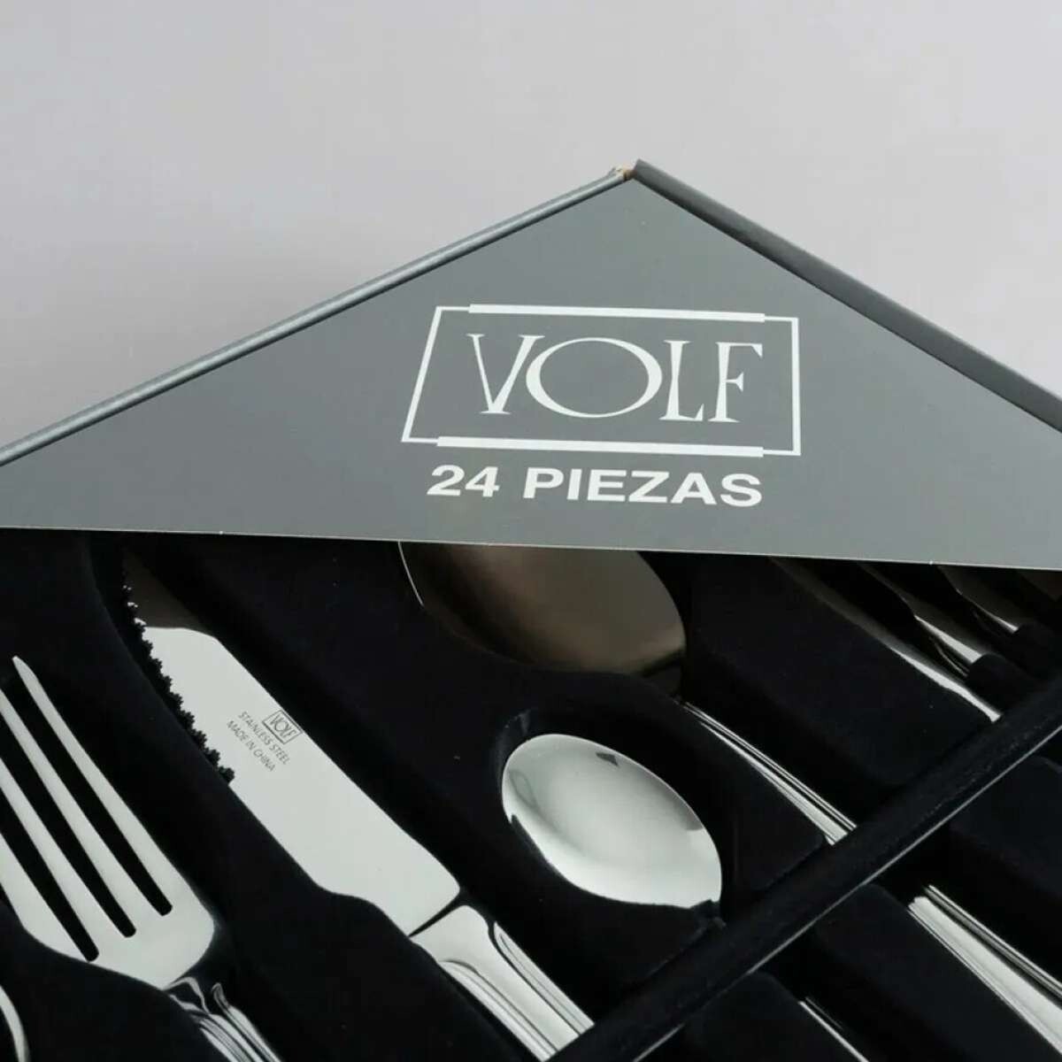 Set de Cubiertos Volf Box - 24 Piezas Carat 