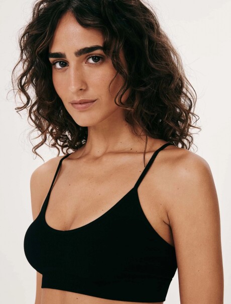 TOP BÁSICO SIN COSTURA NEGRO