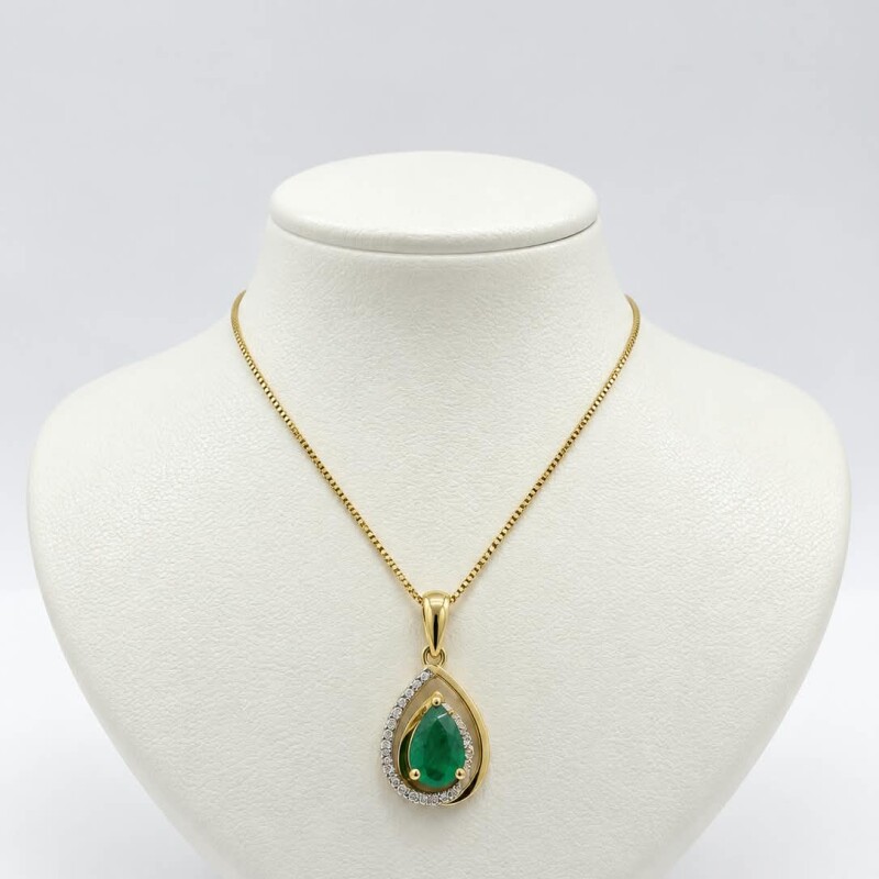 Conjunto con Esmeralda Oro 9 Kt Conjunto con Esmeralda Oro 9 Kt