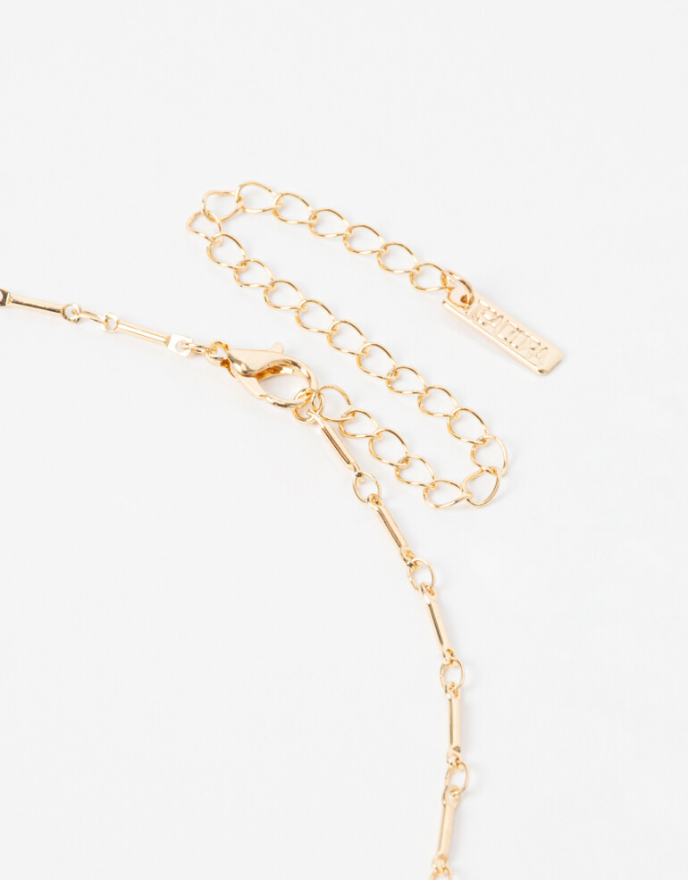 Cadena Corta con Dije Strass Collar Con Charm Floral. - Dorado