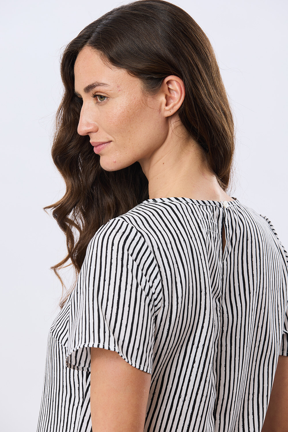 BLUSA CLÁSICA Raya Negra