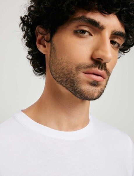 CAMISETA BÁSICA UNISSEX REGULAR WORLD BLANCO