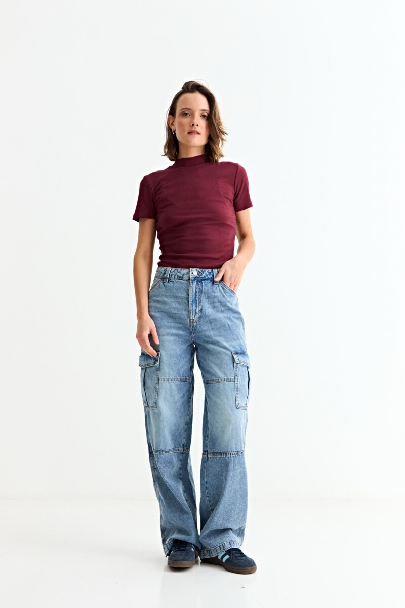 Remera m/c con cuello media polera BORDO