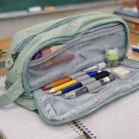 Cartuchera grande con asa y bolsillo inferior 21x12x9cm Verde