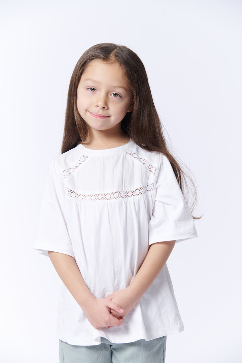 Blusa manga corta broderie Cruda