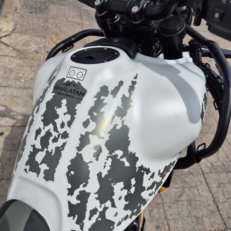 Royal Enfield Himalayan 450 KAMET WHITE TUBELESS