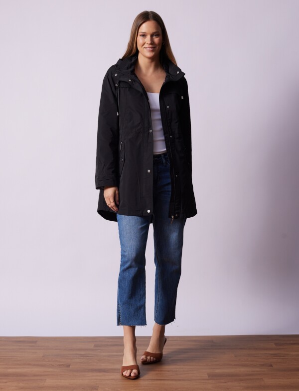 Campera Liviana Water Repellent NEGRO