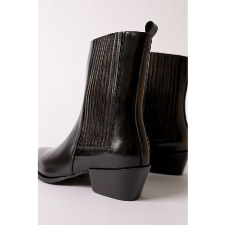 Bota Tilma Black