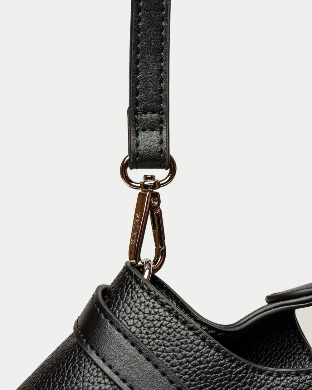Cartera de mano Marble en efecto cuero graneado Negro