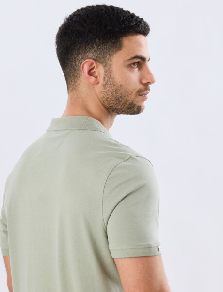 REMERA POLO LISA JERSEY Pistacho