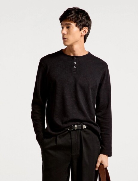CAMISETA TÉRMICA DE ALGODÓN MODELO HENLEY NEGRO