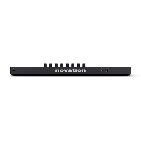 Controlador Midi Novation Launchkey Mini 37 Mk4 Controlador Midi Novation Launchkey Mini 37 Mk4