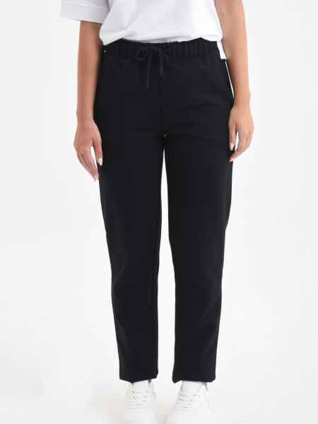 Pantalón deportivo básico Negro