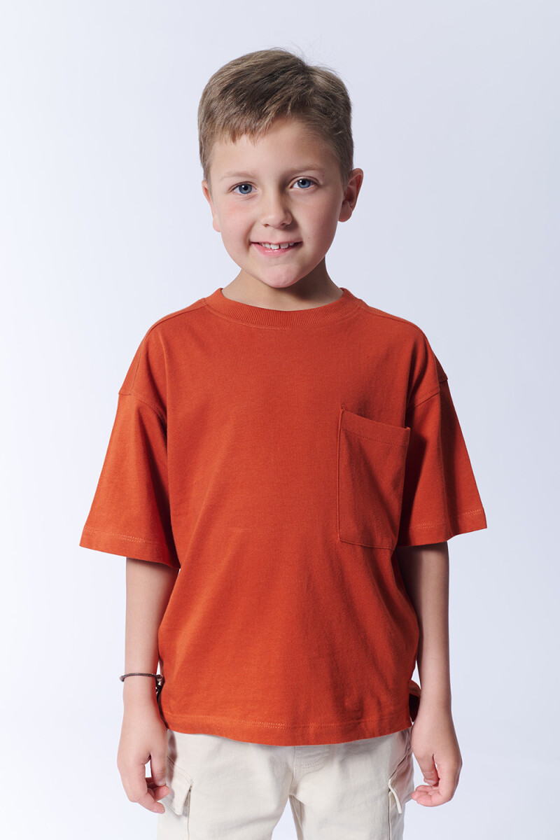 Remera Oversize Bolsillo Rojo