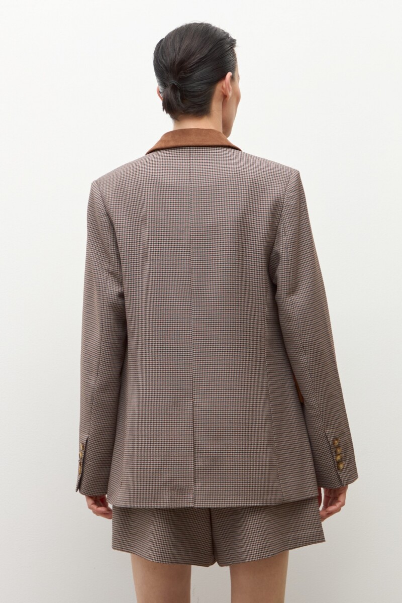 Blazer detalles simil gamuza tostado