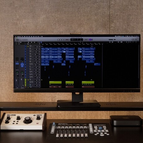 Parlantes Edifier MR4 de estudio negros Parlantes Edifier MR4 de estudio negros
