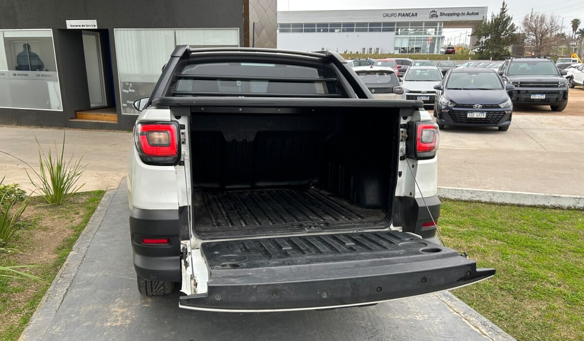 Fiat Strada Volcano - 2022 Fiat Strada Volcano - 2022