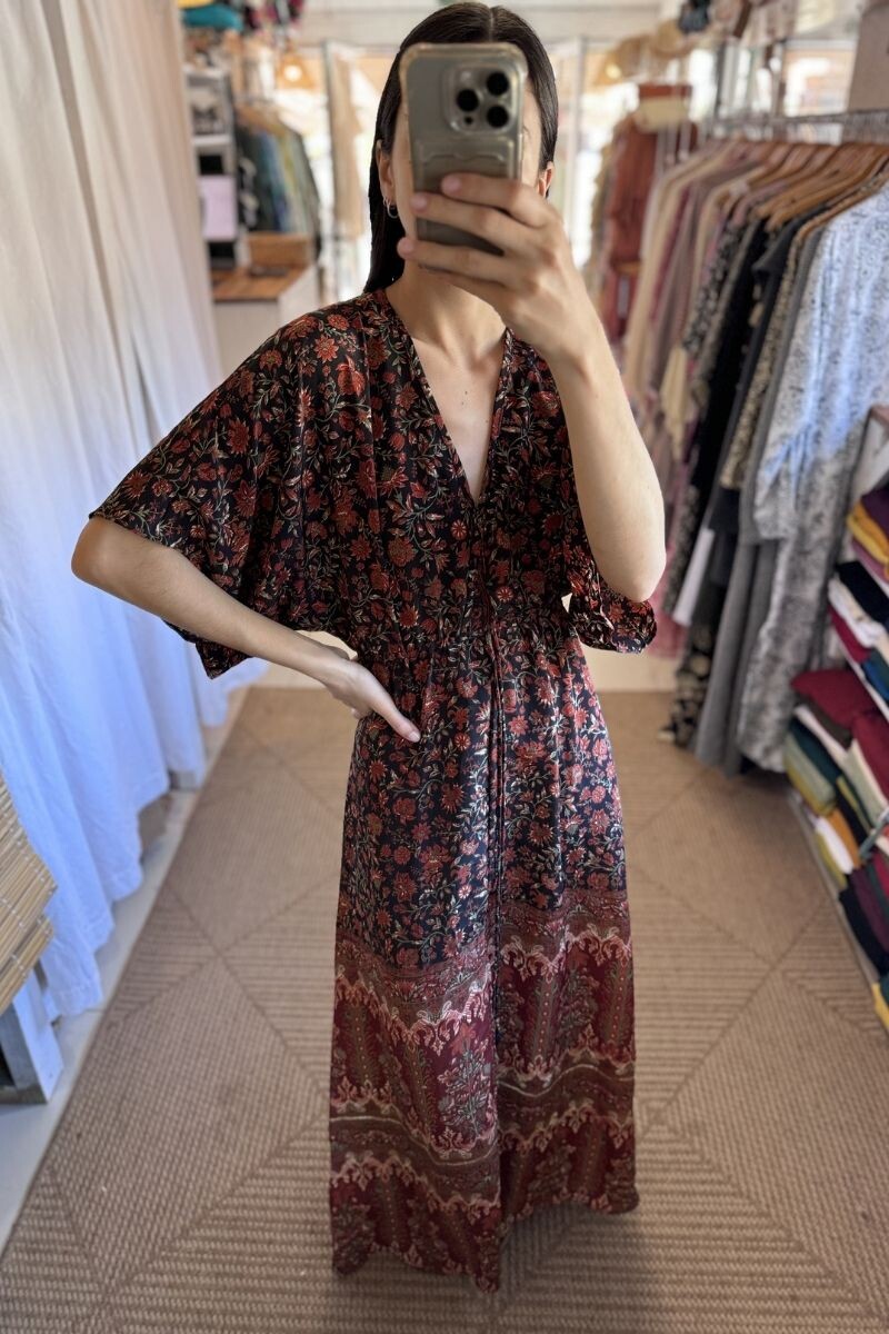 Vestido Manu de seda Tonos bordó
