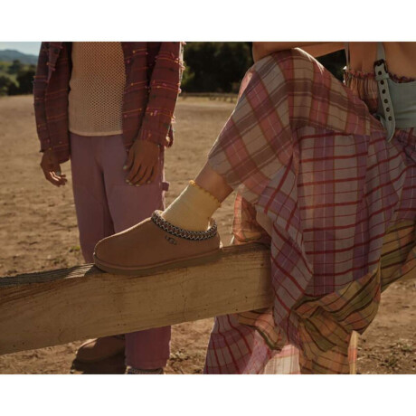 Botas UGG Tasman Marrón