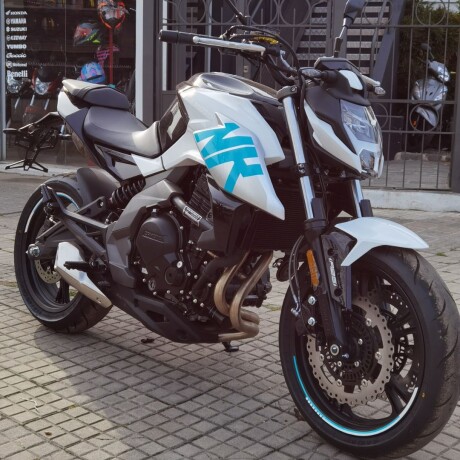 CFMOTO 400NK Gris