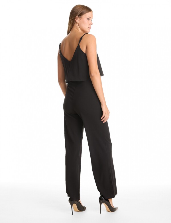 Enterito Capas & Escote En V NEGRO
