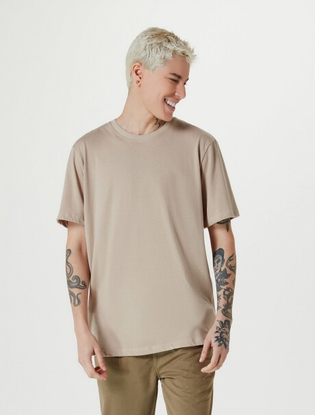 CAMISETA BÁSICA MANGA CORTA BEIGE
