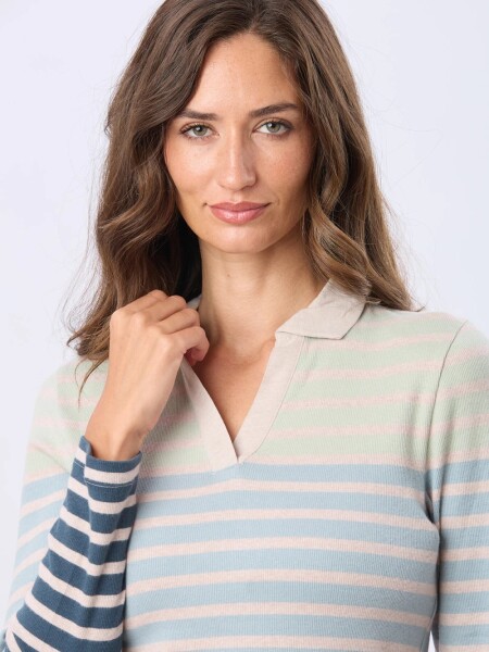 REMERA LEGACY 6069 BEI VERD