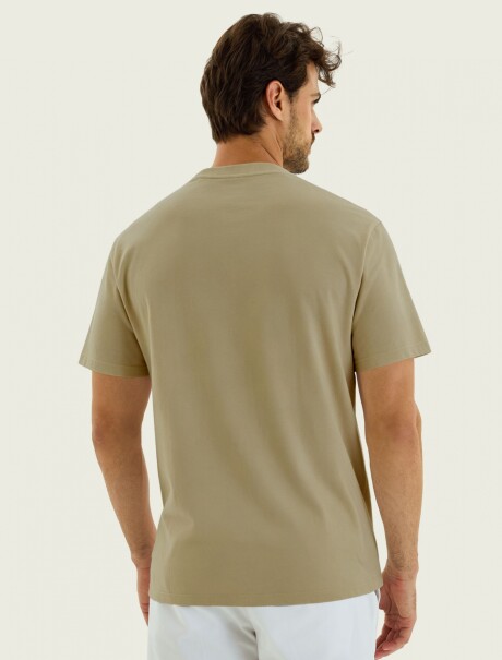 CAMISETA CON ESTAMPA MODELO REGULAR VERDE
