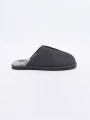 PANTUFLA DE HOMBRE GRIS OSCURO