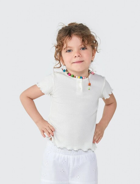 BLUSA INFANTIL CON BOTONES BEIGE