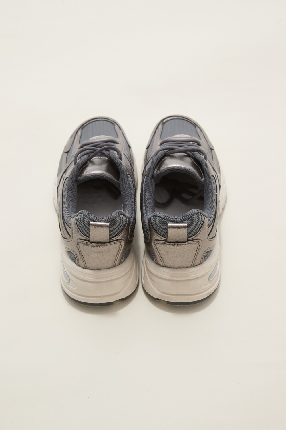 Zapatilla Sopas Negro